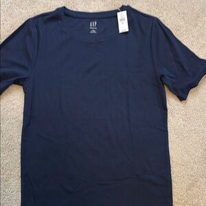 GAP women’s Modern Tee - never worn – tags still on!